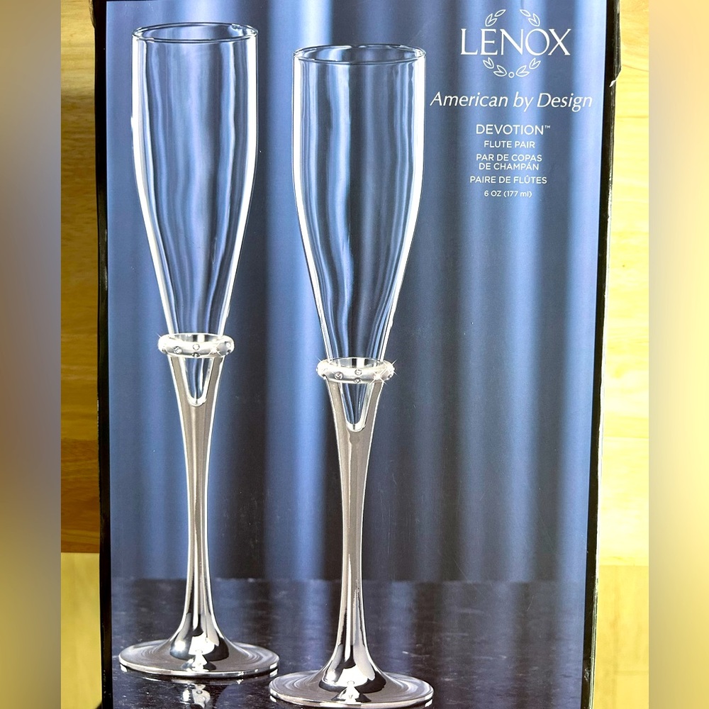 Lenox Champagne Flutes. Set of 2